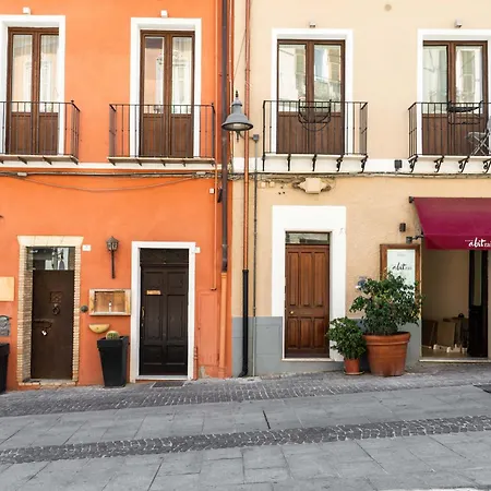 Two Charming House בית הארחה