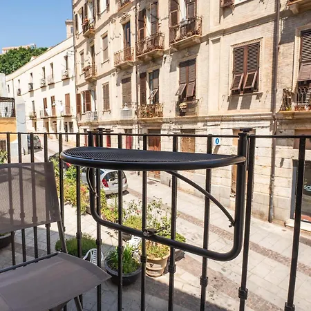 Two Charming House קליארי